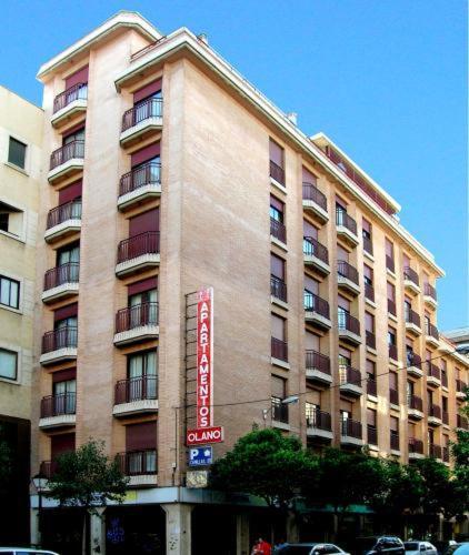 Apartamentos Olano C.B. Madrid Exteriör bild